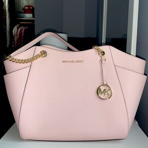 Michael Kors light pink hand and shoulder bag